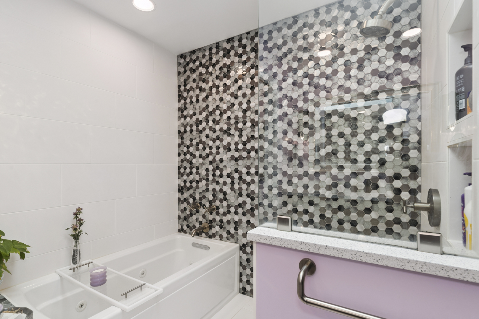 1017 Dawes Street, Libertyville, IL 60048