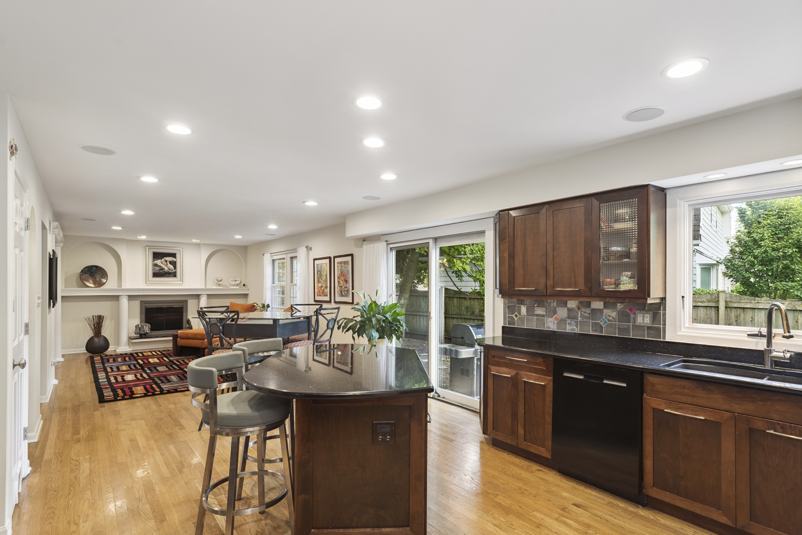 1017 Dawes Street, Libertyville, IL 60048