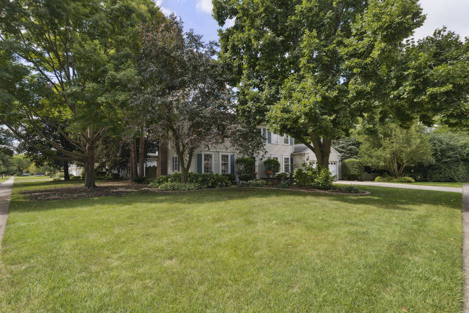 1017 Dawes Street, Libertyville, IL 60048