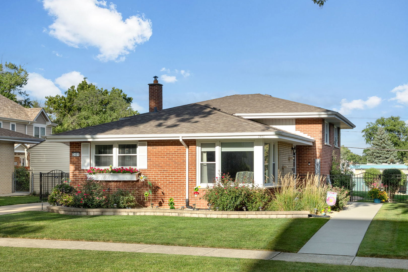 2401 Mayfair Avenue, Westchester, IL 60154