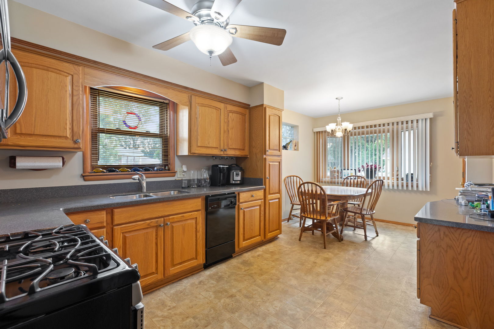 9542 Massasoit Avenue, Oak Lawn, IL 60453