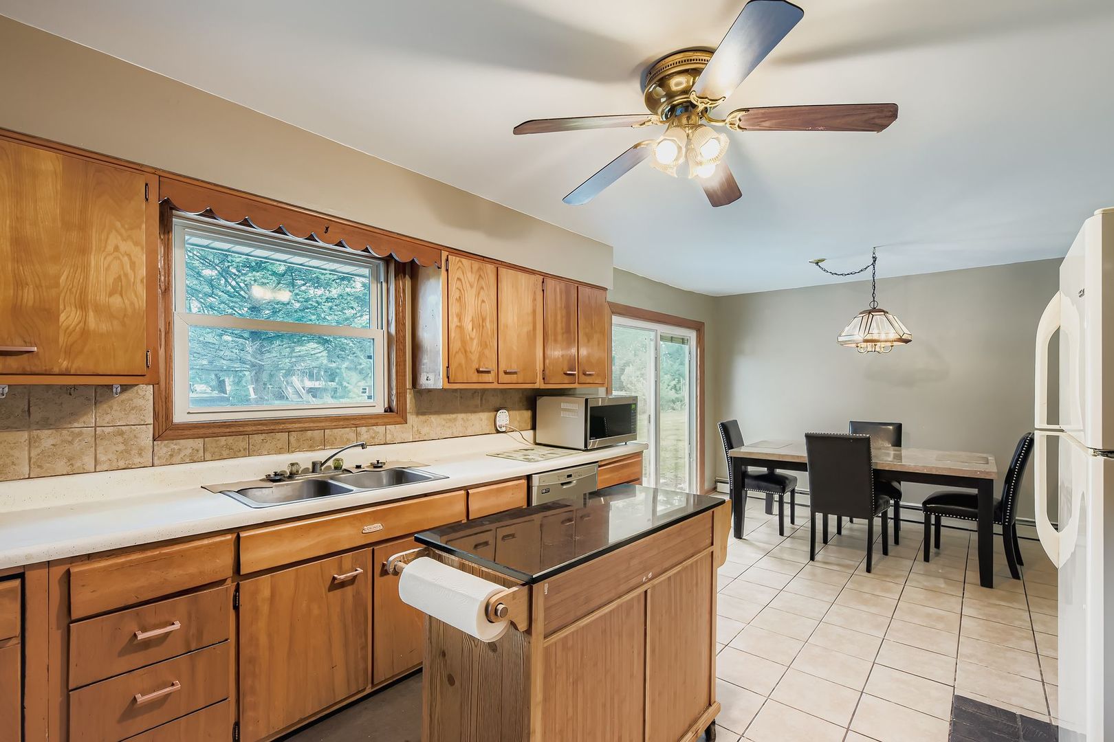 26066 W Oak Avenue, Antioch, IL 60002
