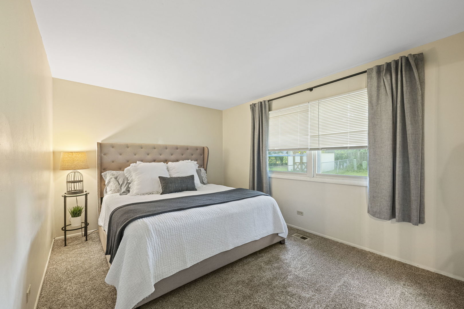 715 Surryse Road, Lake Zurich, IL 60047