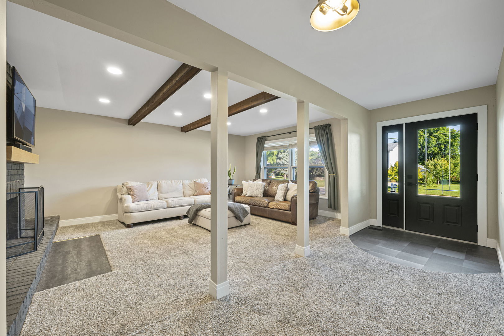 715 Surryse Road, Lake Zurich, IL 60047