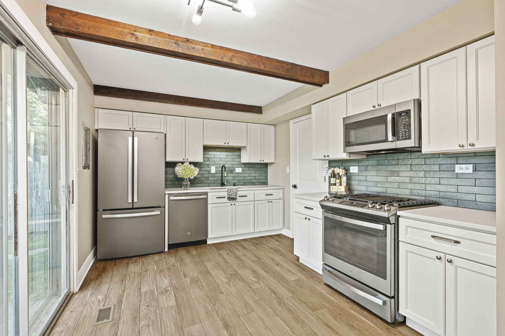 715 Surryse Road, Lake Zurich, IL 60047
