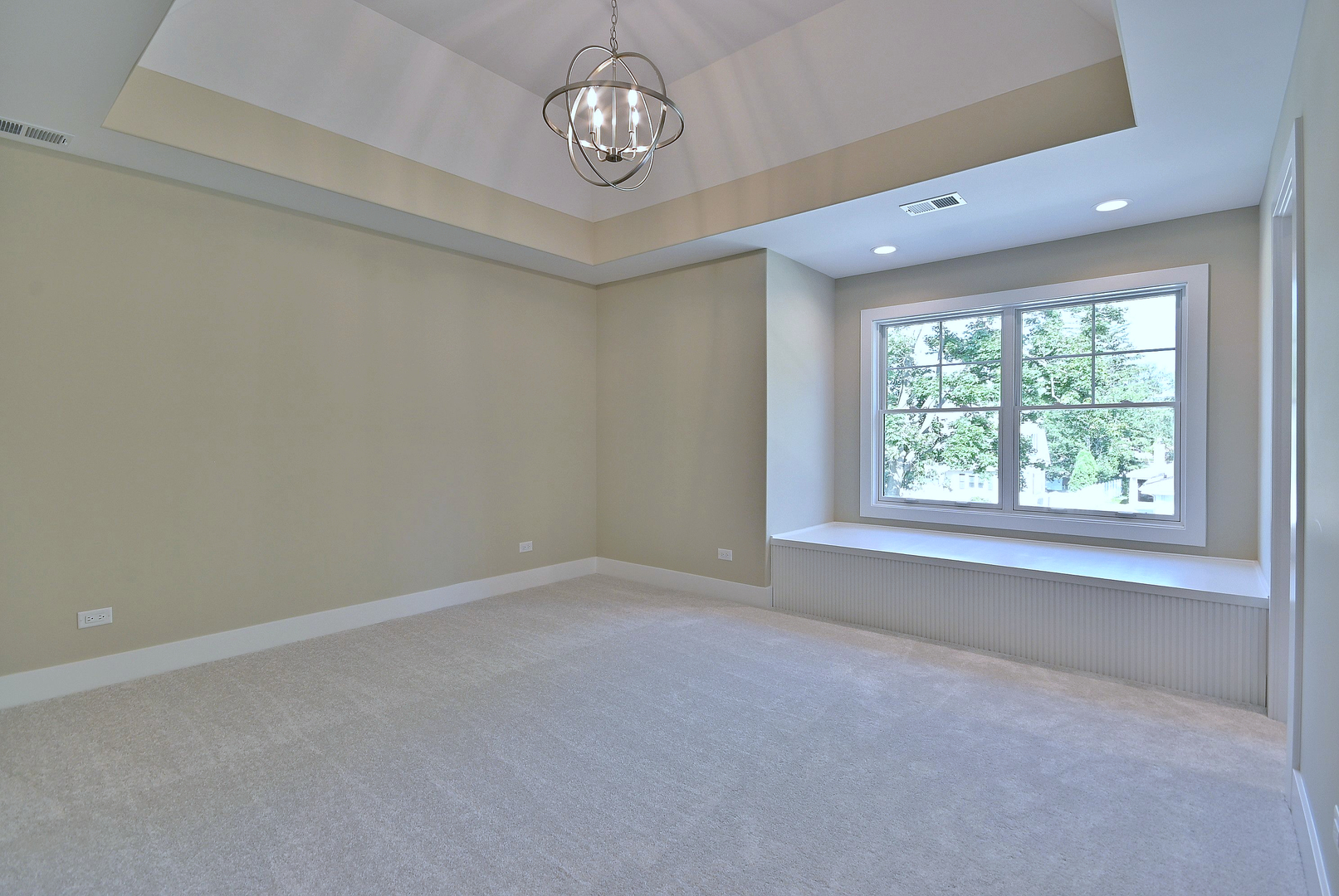 456 Elm Street, Elmhurst, IL 60126