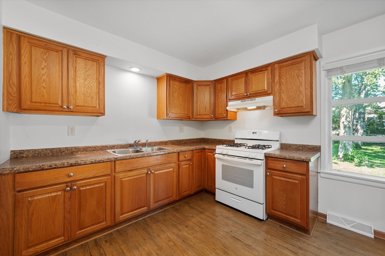249 W Nebraska Street, Frankfort, IL 60423