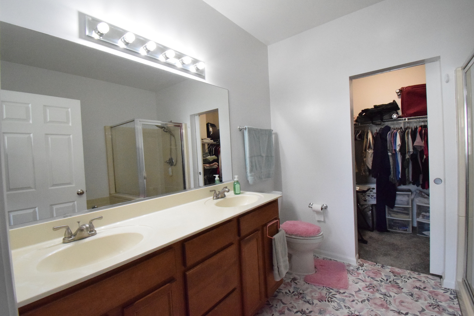 1630 Dogwood Lane, Hanover Park, IL 60133