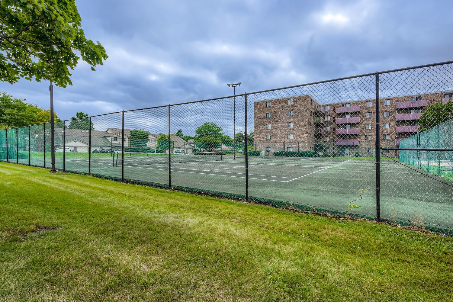 1463 MERCURY Drive #202, Schaumburg, IL 60193