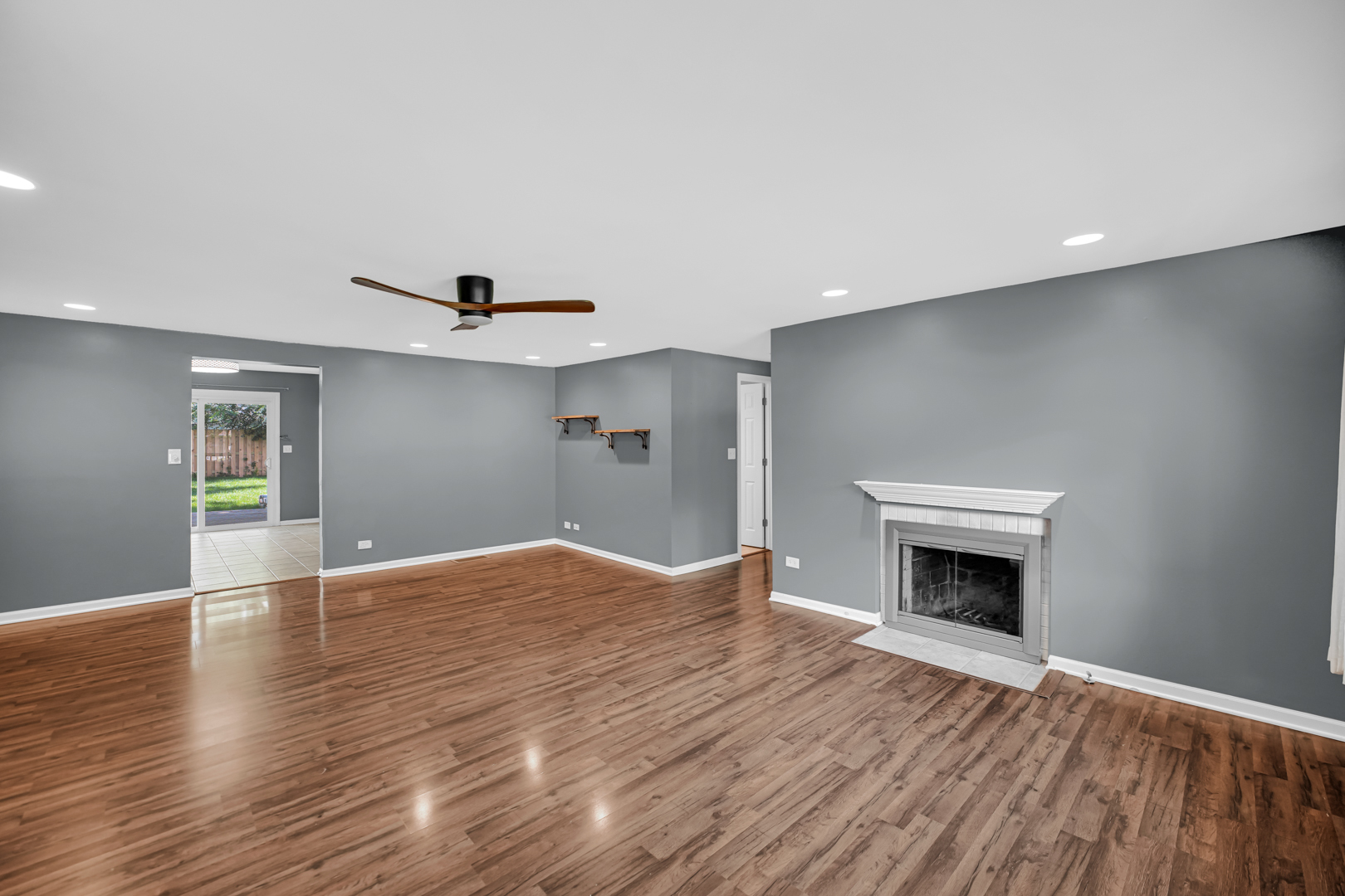 122 N Woodlawn Street, Wheaton, IL 60187