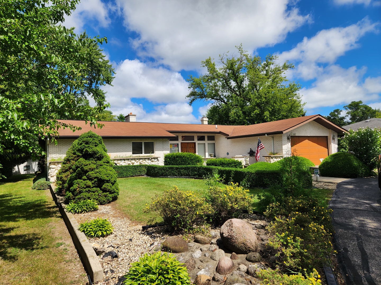 11382 W Leland Avenue, Beach Park, IL 60099
