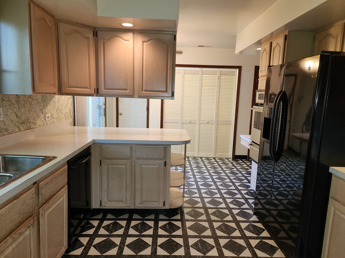 11382 W Leland Avenue, Beach Park, IL 60099