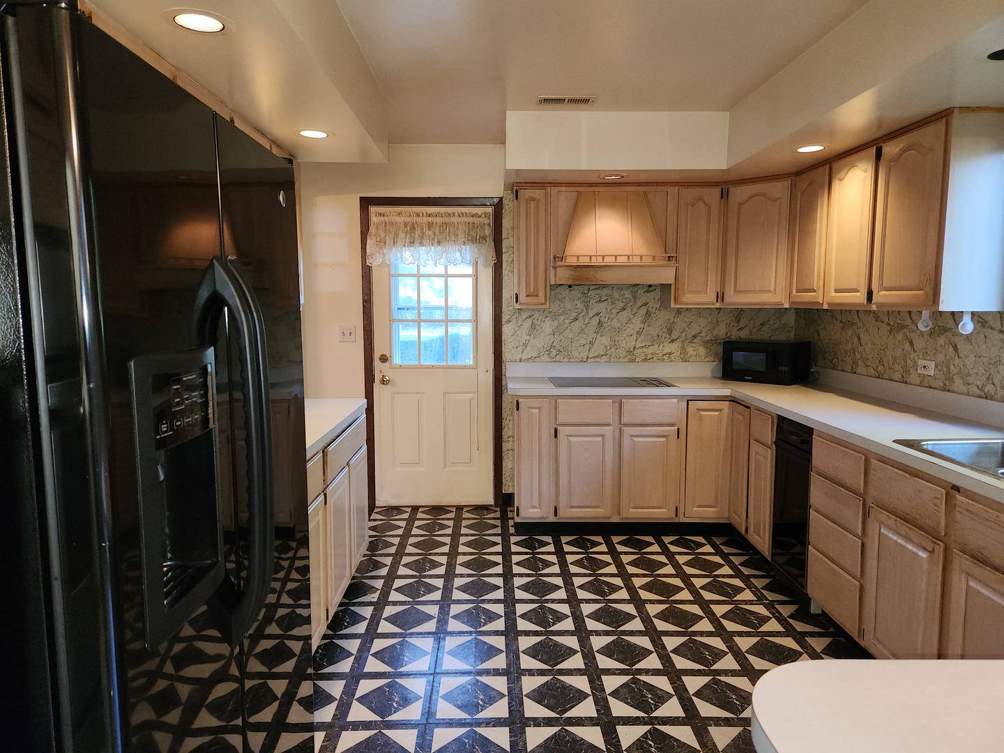 11382 W Leland Avenue, Beach Park, IL 60099