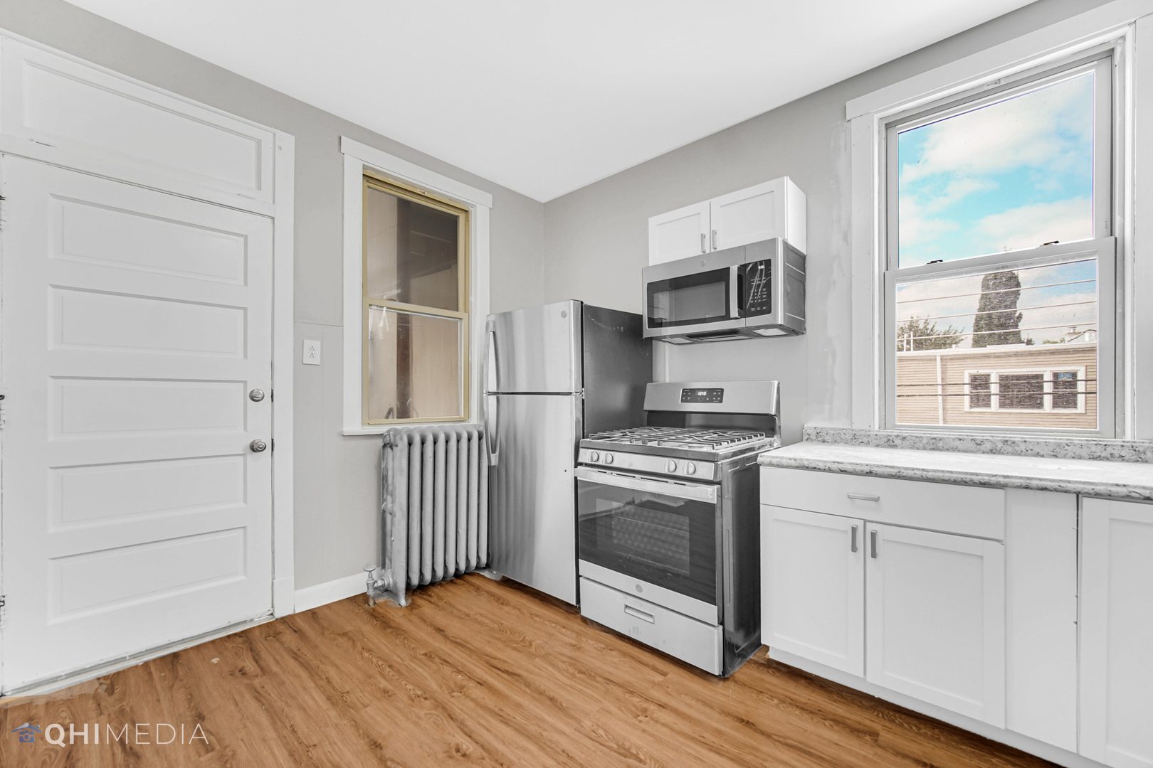 5527 W Potomac Avenue, Chicago, IL 60651
