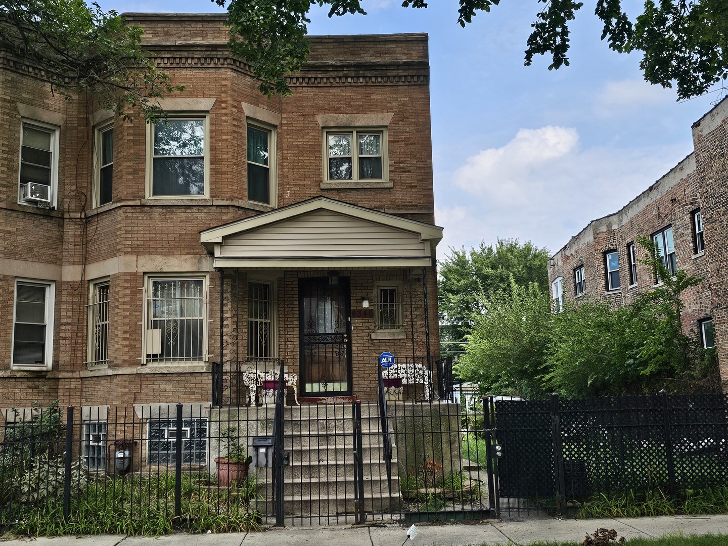 4346 W Jackson Boulevard, Chicago, IL 60624