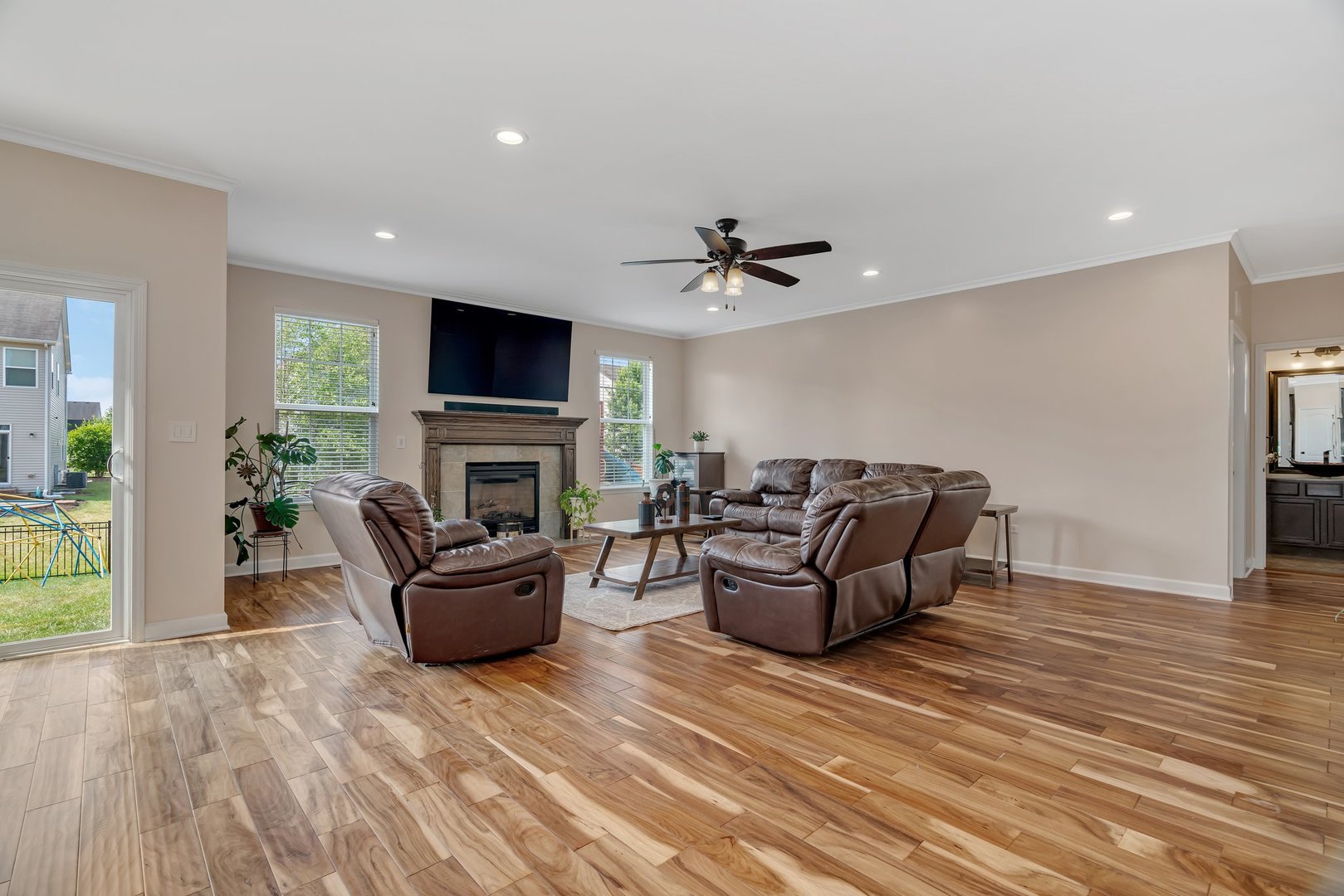 1221 Winding Way, Bolingbrook, IL 60490