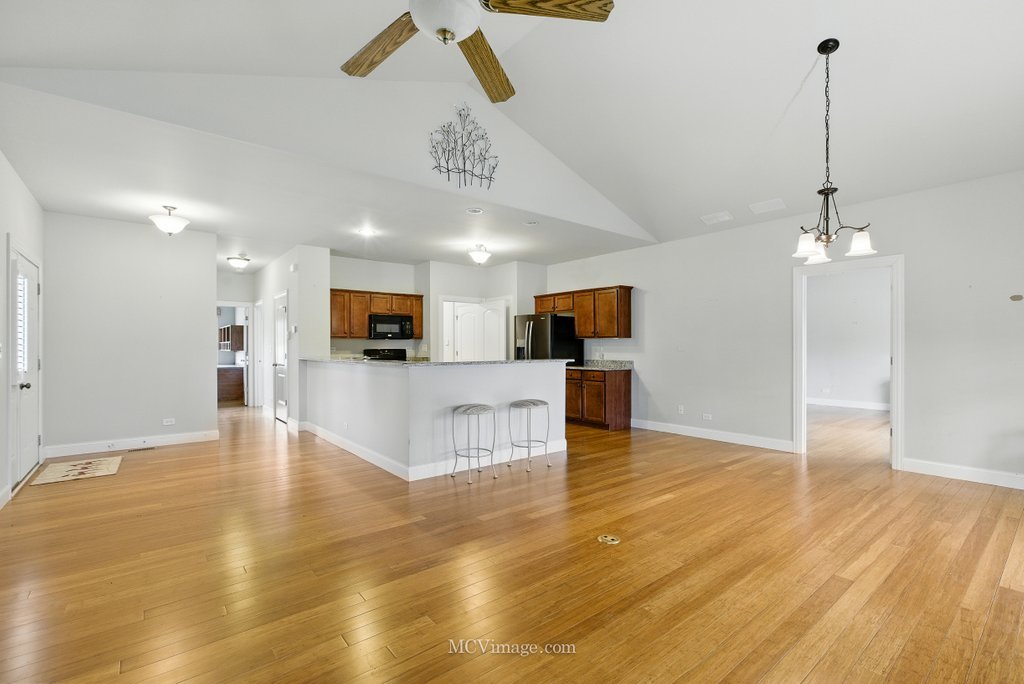 15701 Cove Circle, Plainfield, IL 60544