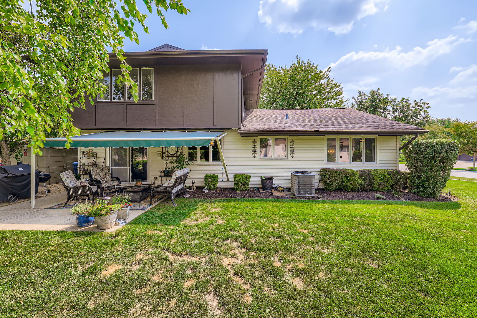 136 Caryville Lane, Schaumburg, IL 60193