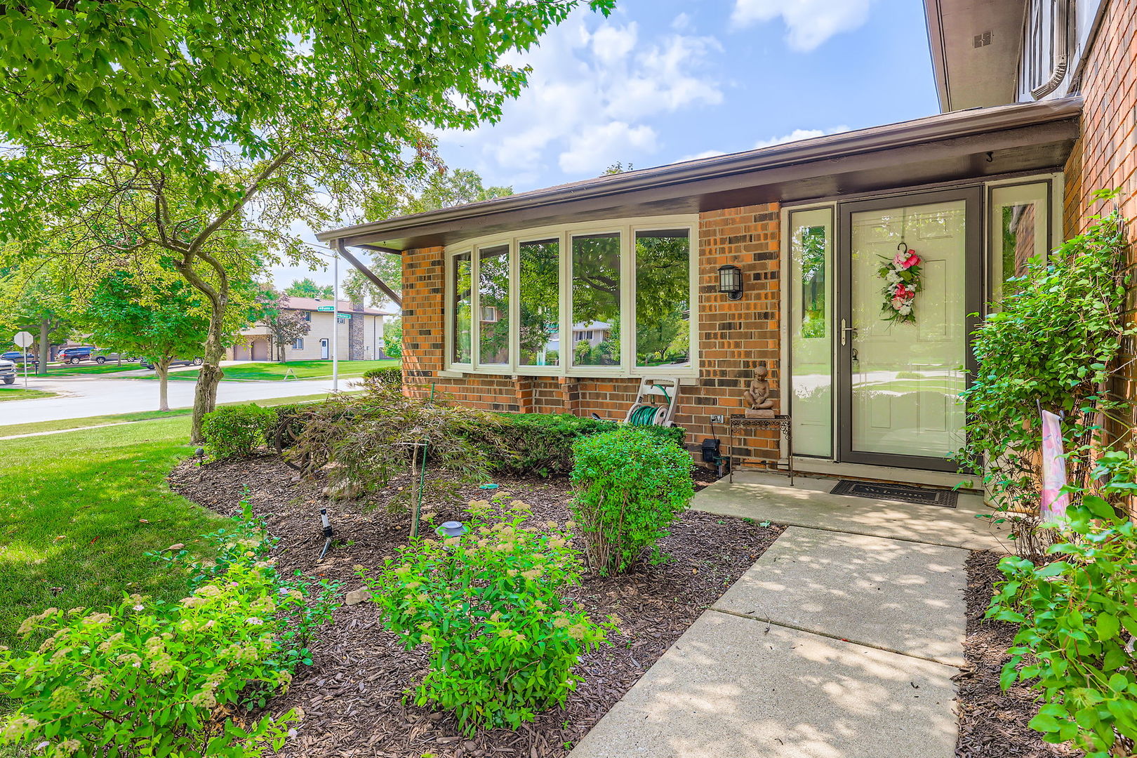 136 Caryville Lane, Schaumburg, IL 60193