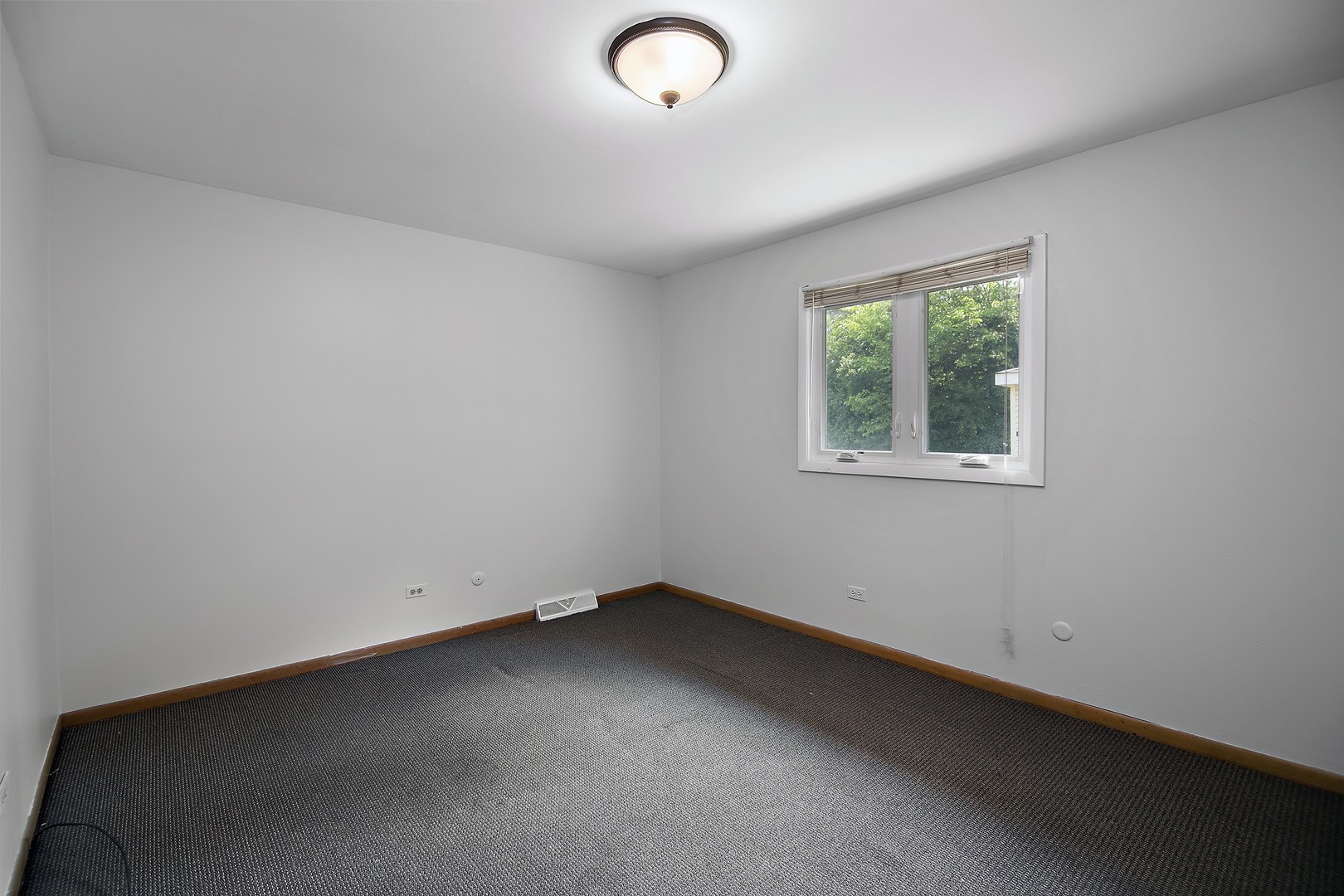 15156 Chestnut Lane, Oak Forest, IL 60452