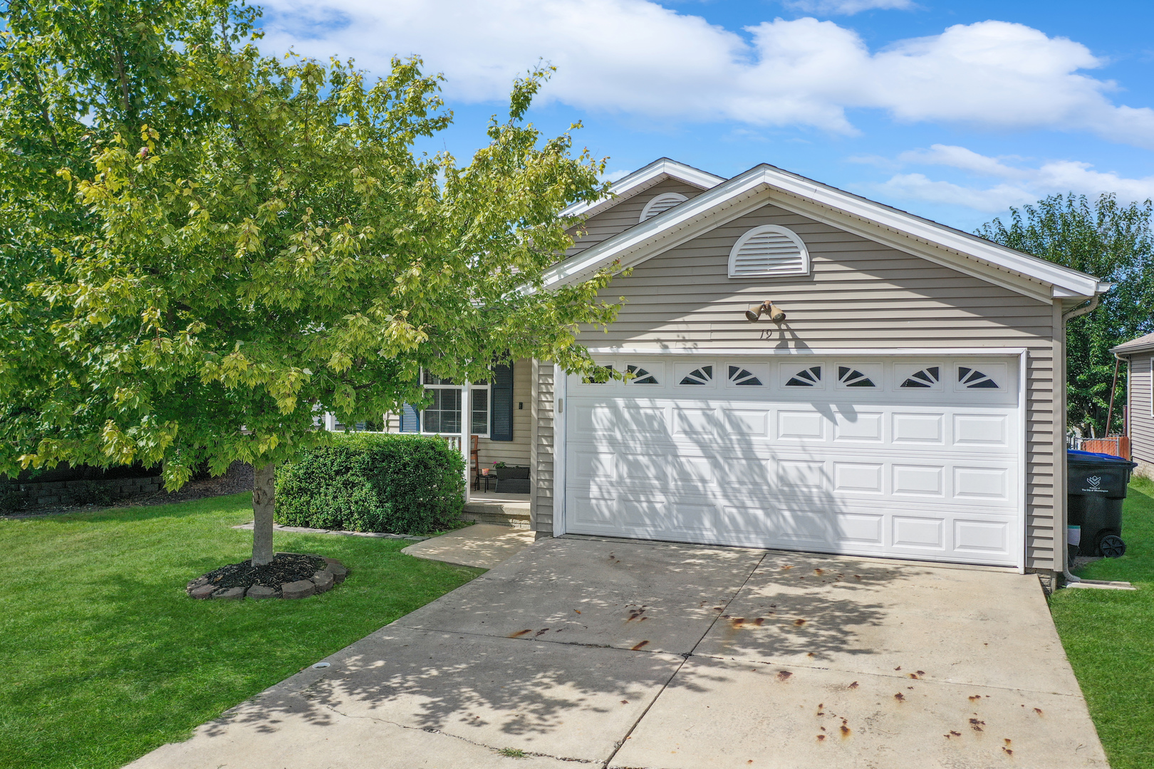 19 Andy Court, Bloomington, IL 61704