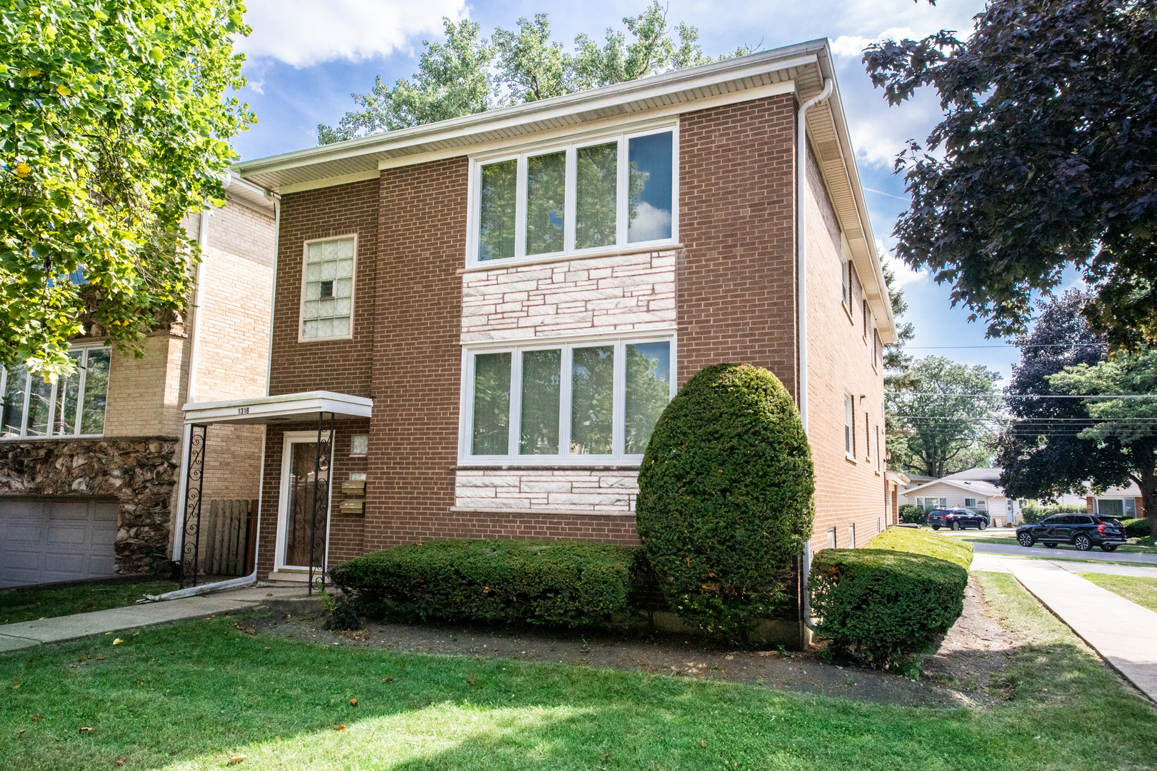 1316 N Northwest Highway, Park Ridge, IL 60068