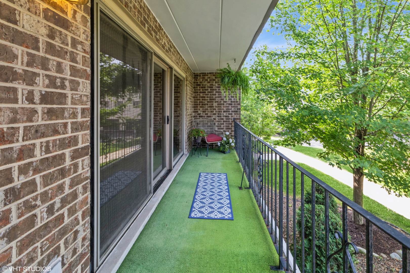 9133 Del Prado Drive #1S, Palos Hills, IL 60465