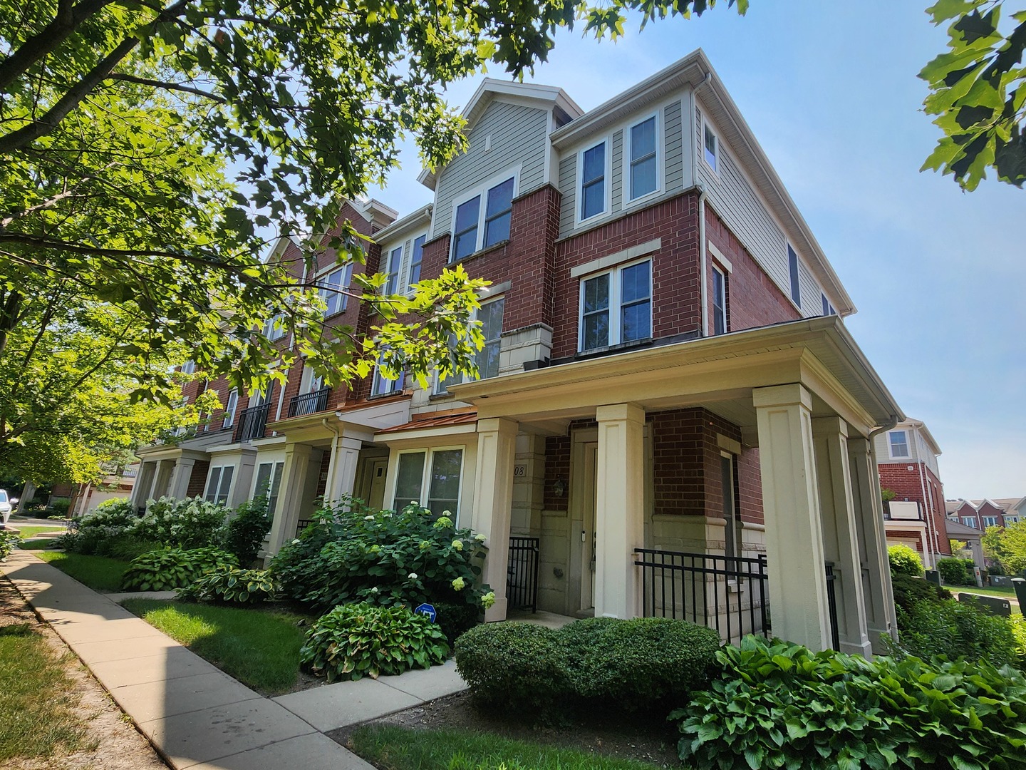 208 W HYDE Street #0, Arlington Heights, IL 60005