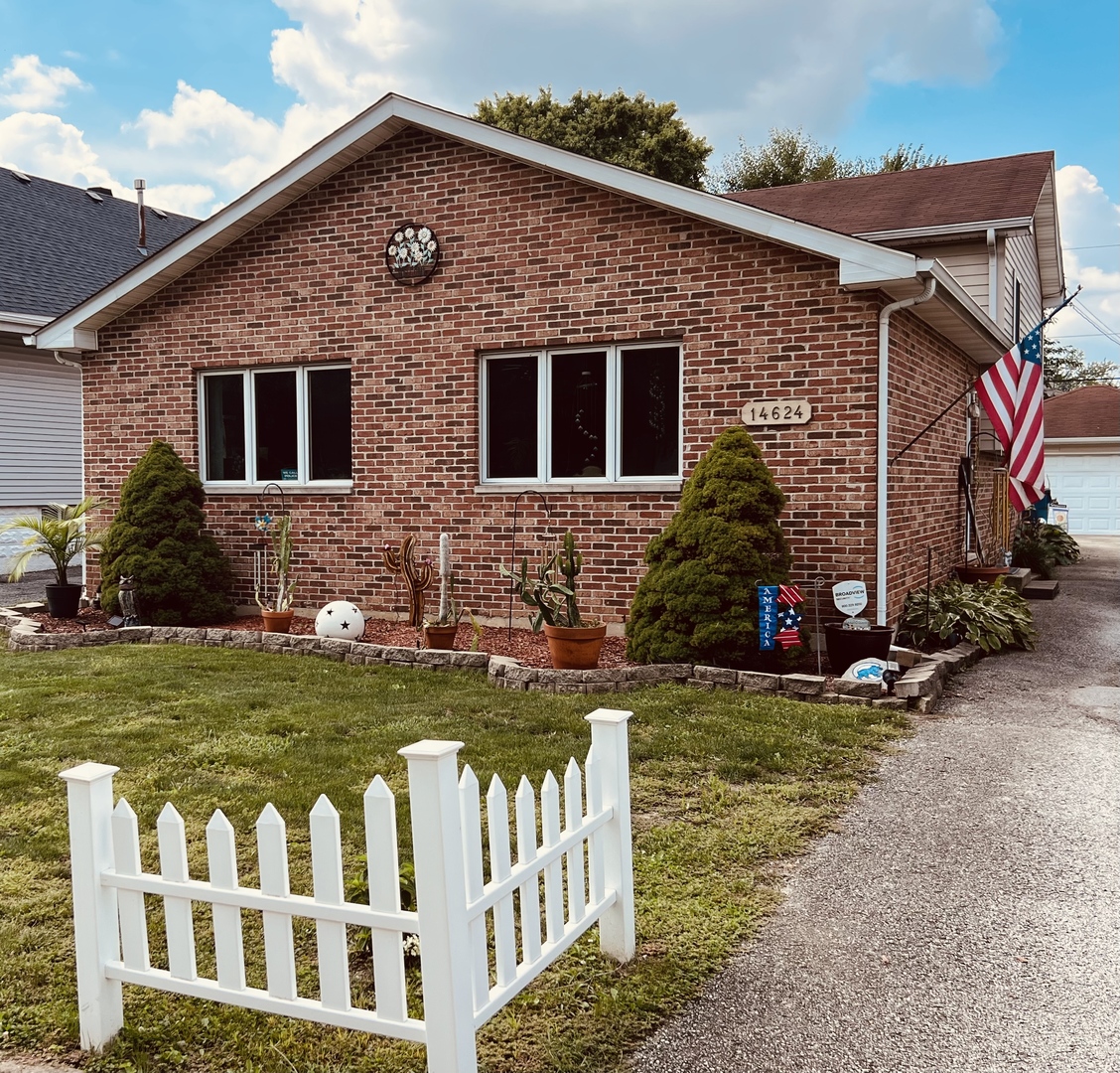 14624 Kolmar Avenue, Midlothian, IL 60445