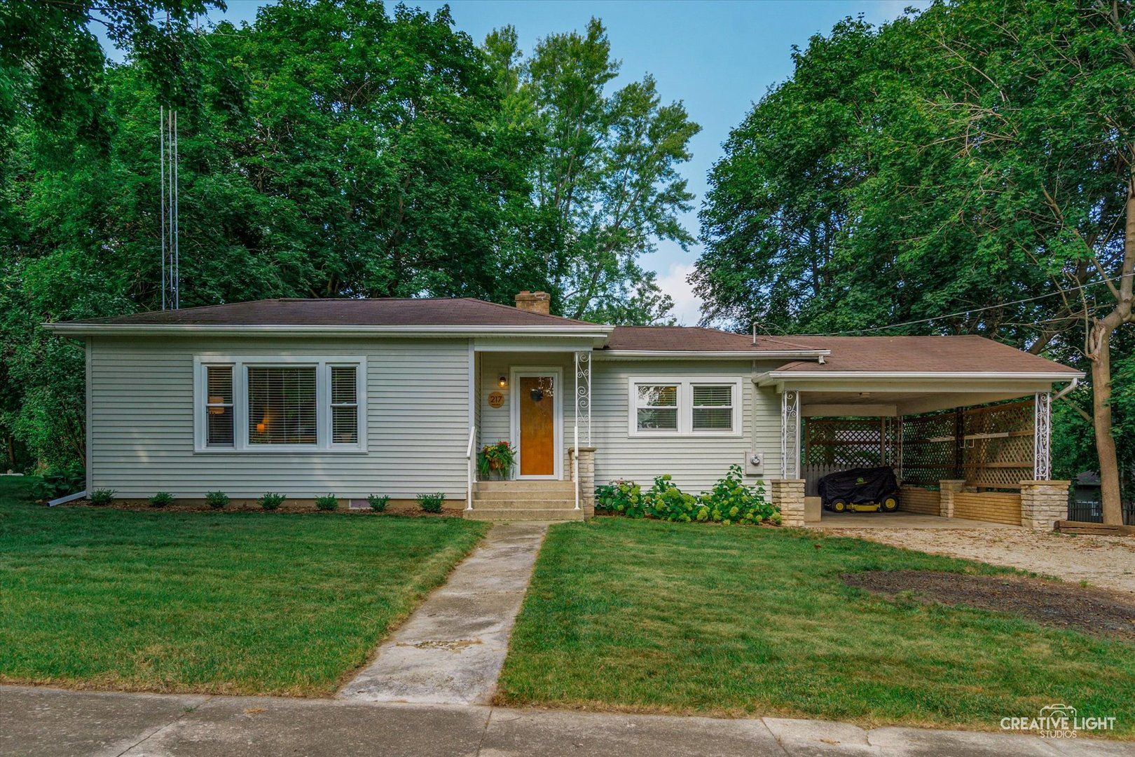 217 S Oak Street, Hinckley, IL 60520