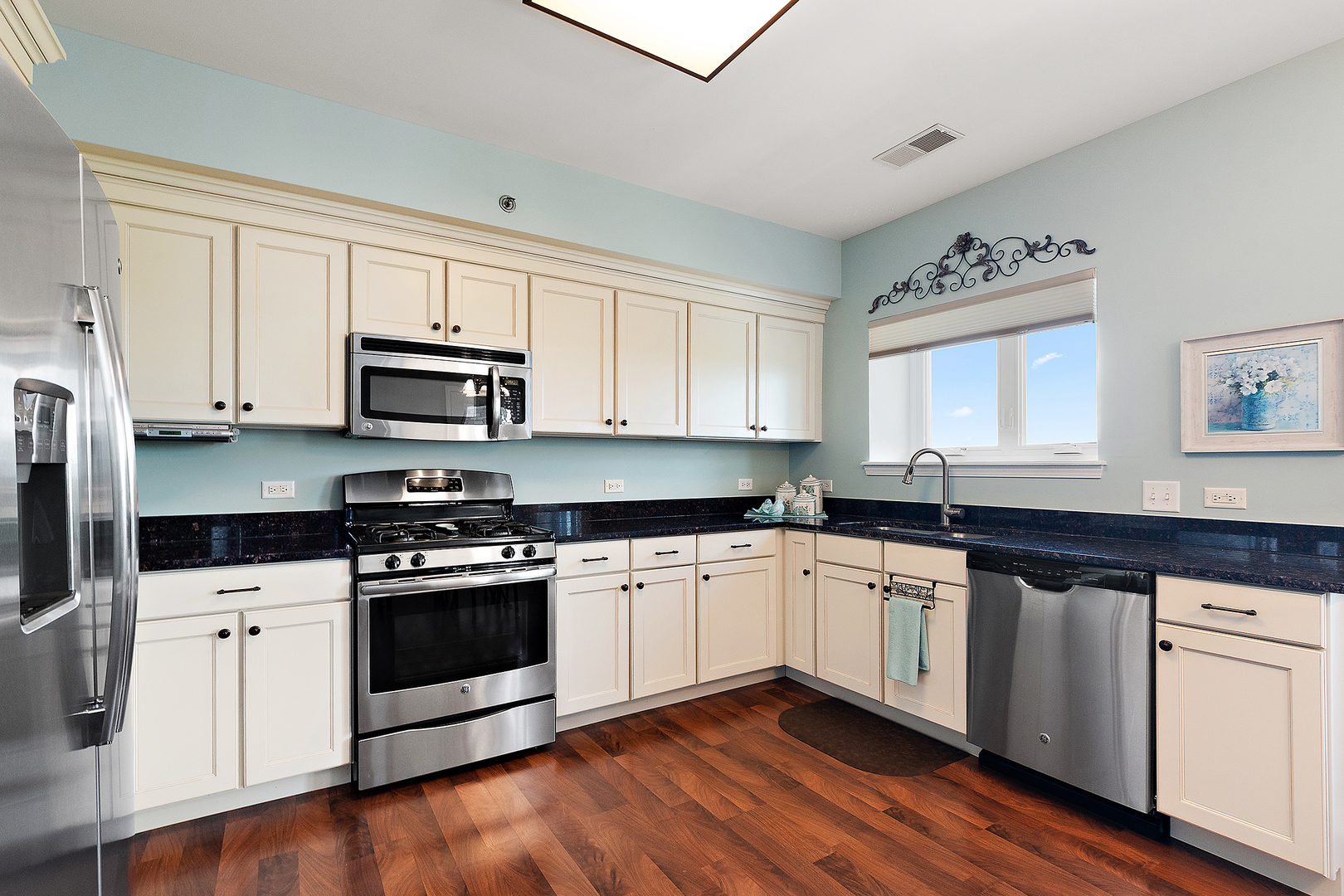 11111 Waters Edge Drive #4B, Orland Park, IL 60467