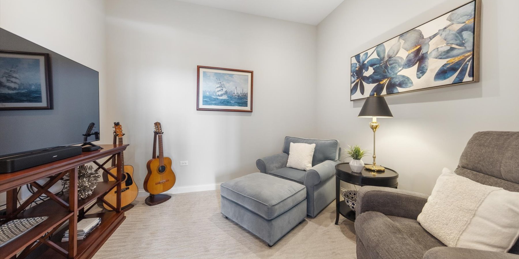 1000 Village Center Drive #409, Burr Ridge, IL 60527
