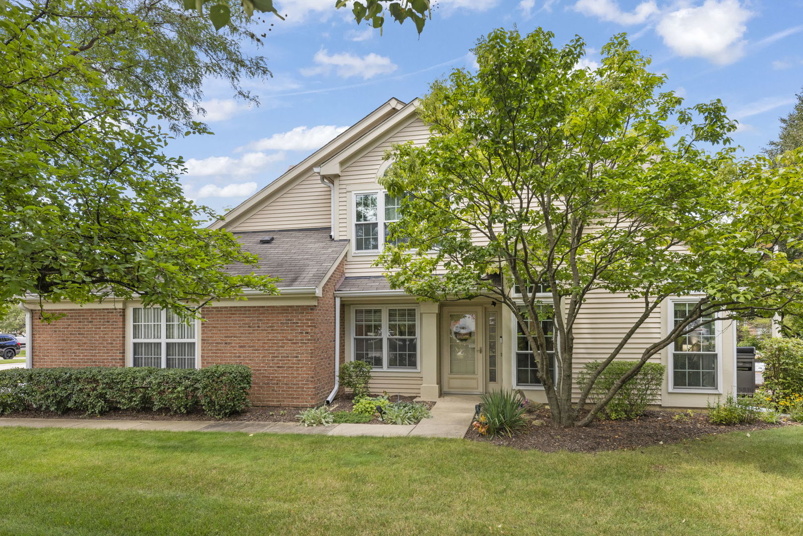 30W006 WILLOW Lane #0, Warrenville, IL 60555