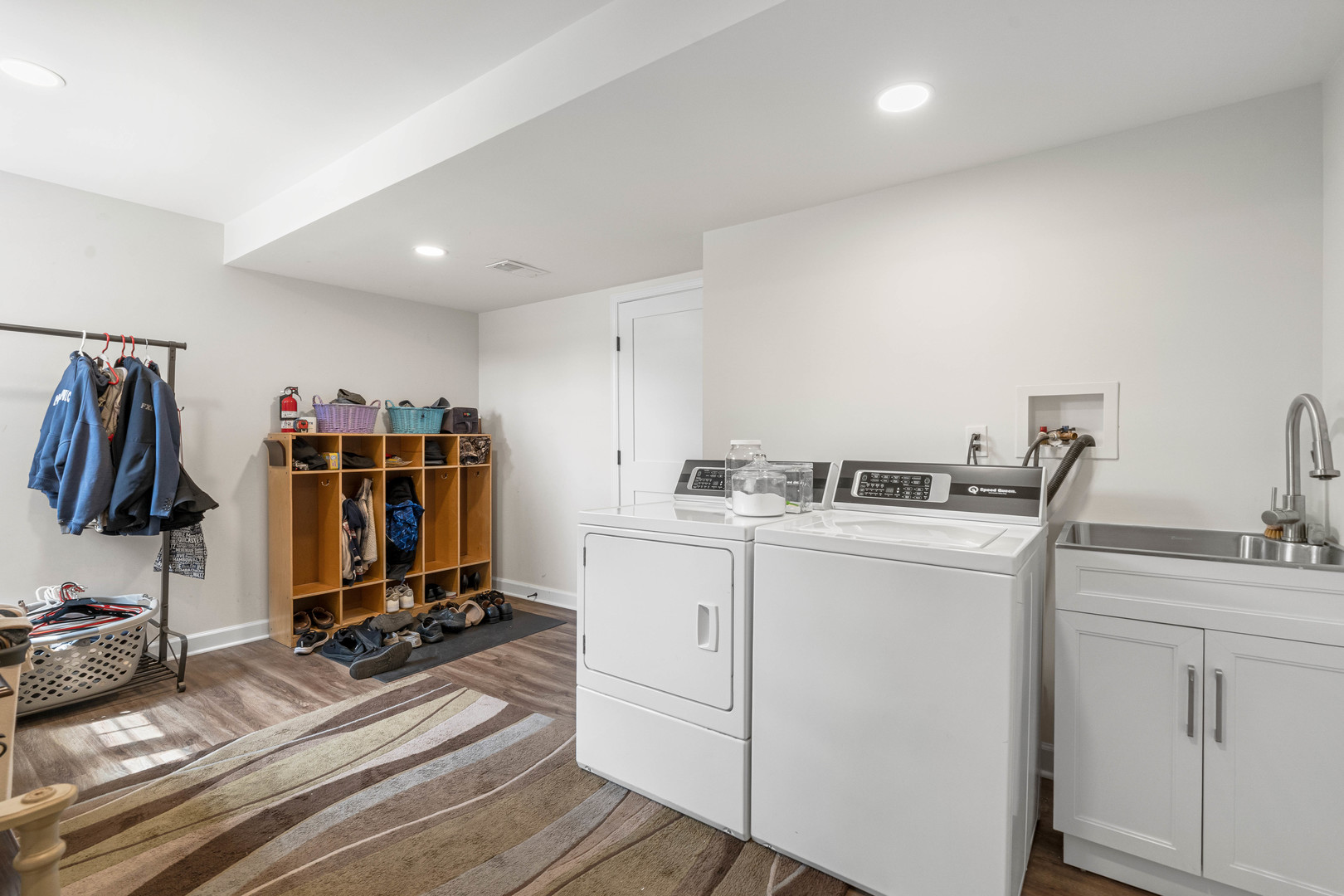 8020 Arrow Lane, Darien, IL 60561