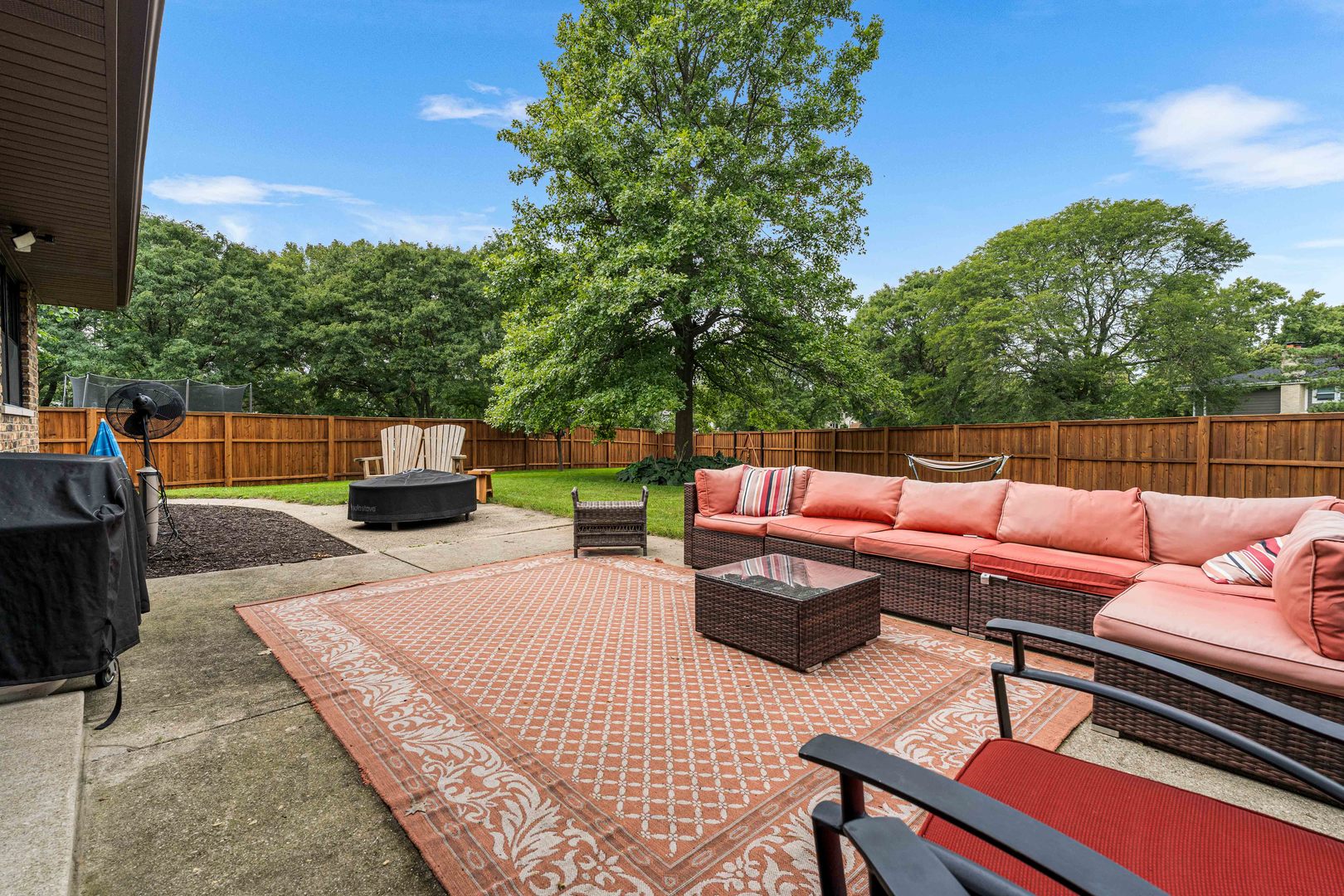 8020 Arrow Lane, Darien, IL 60561