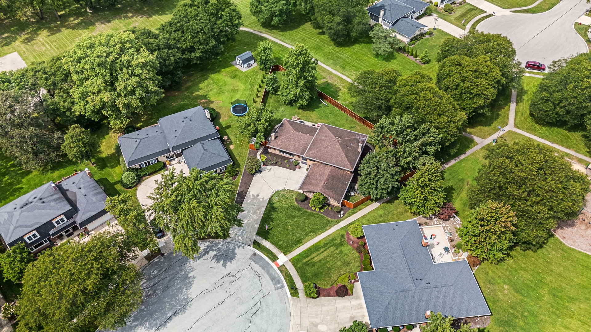 8020 Arrow Lane, Darien, IL 60561