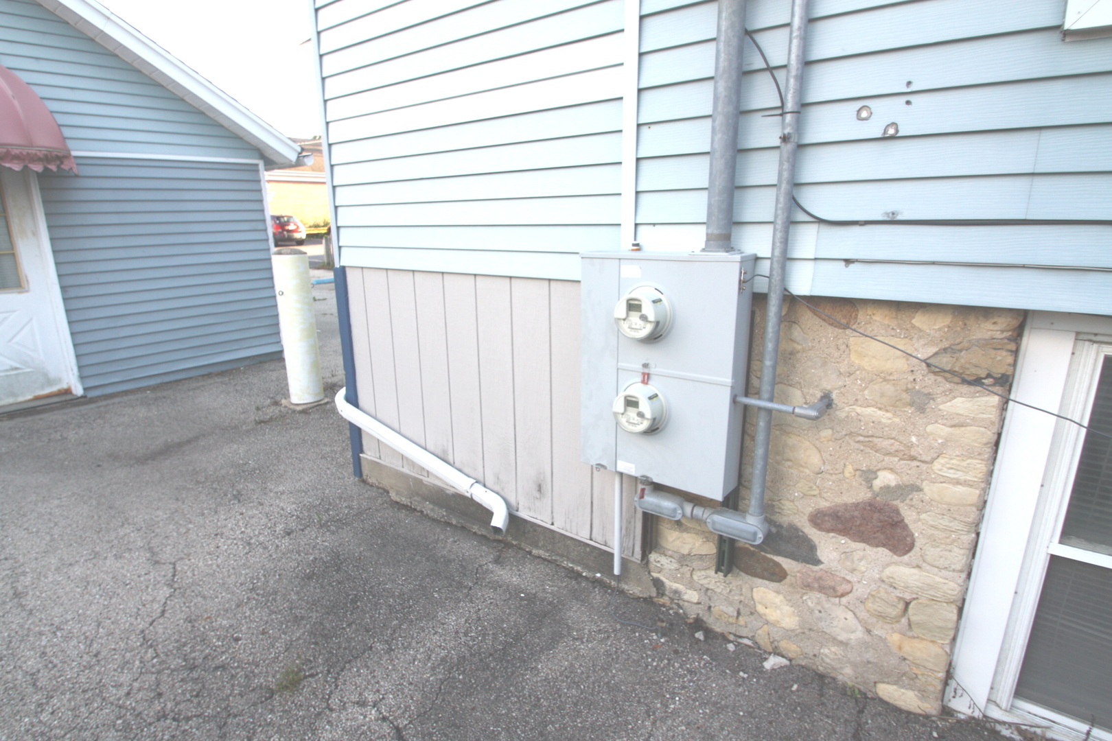 111 W Railroad Avenue, Bartlett, IL 60103