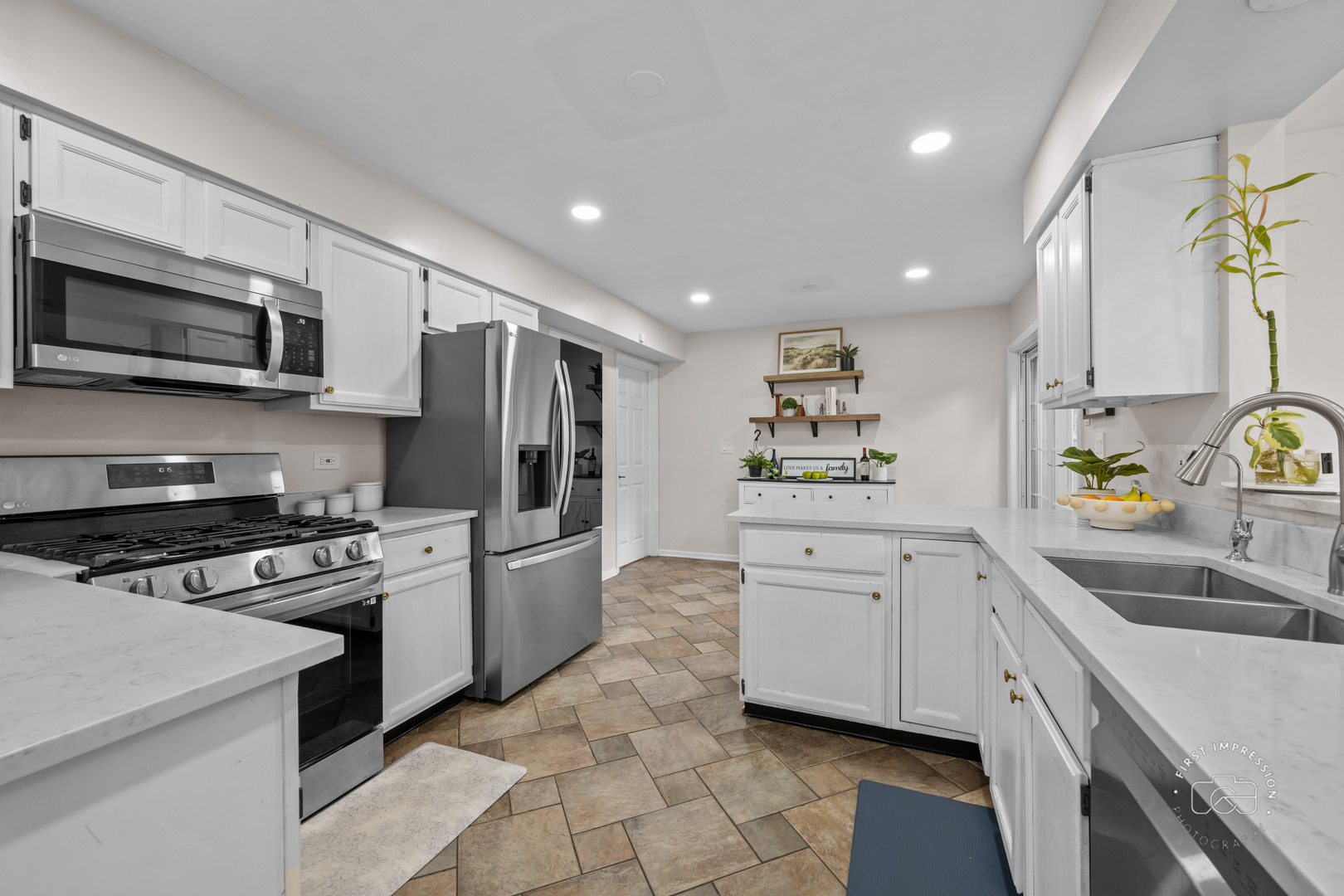 2023 N Stanton Court, Arlington Heights, IL 60004