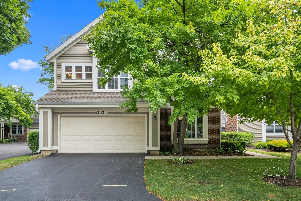 2023 N Stanton Court, Arlington Heights, IL 60004