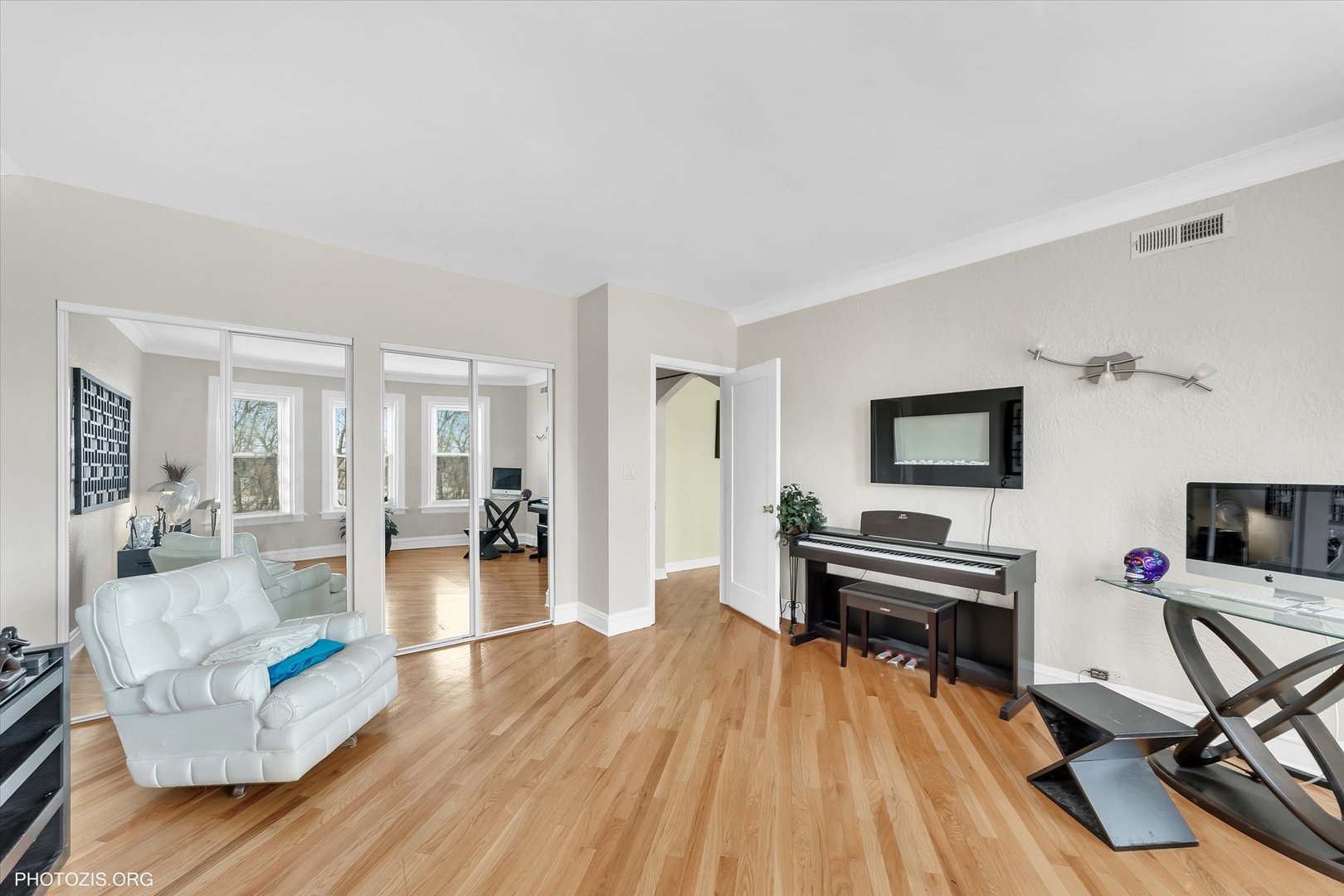 2759 W Arthur Avenue #3, Chicago, IL 60645