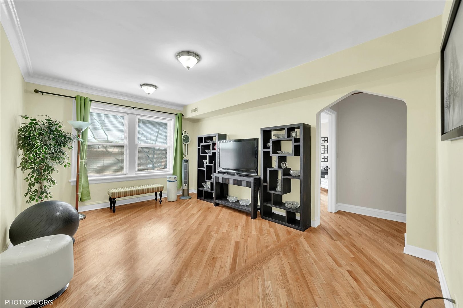 2759 W Arthur Avenue #3, Chicago, IL 60645