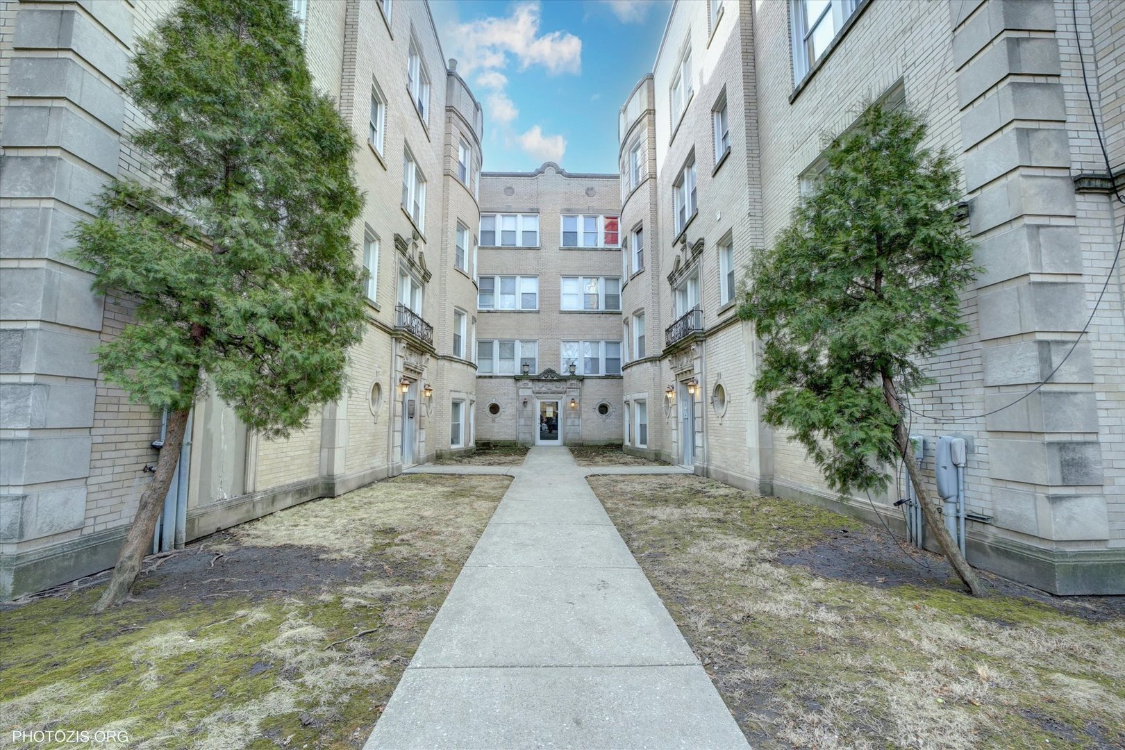 2759 W Arthur Avenue #3, Chicago, IL 60645
