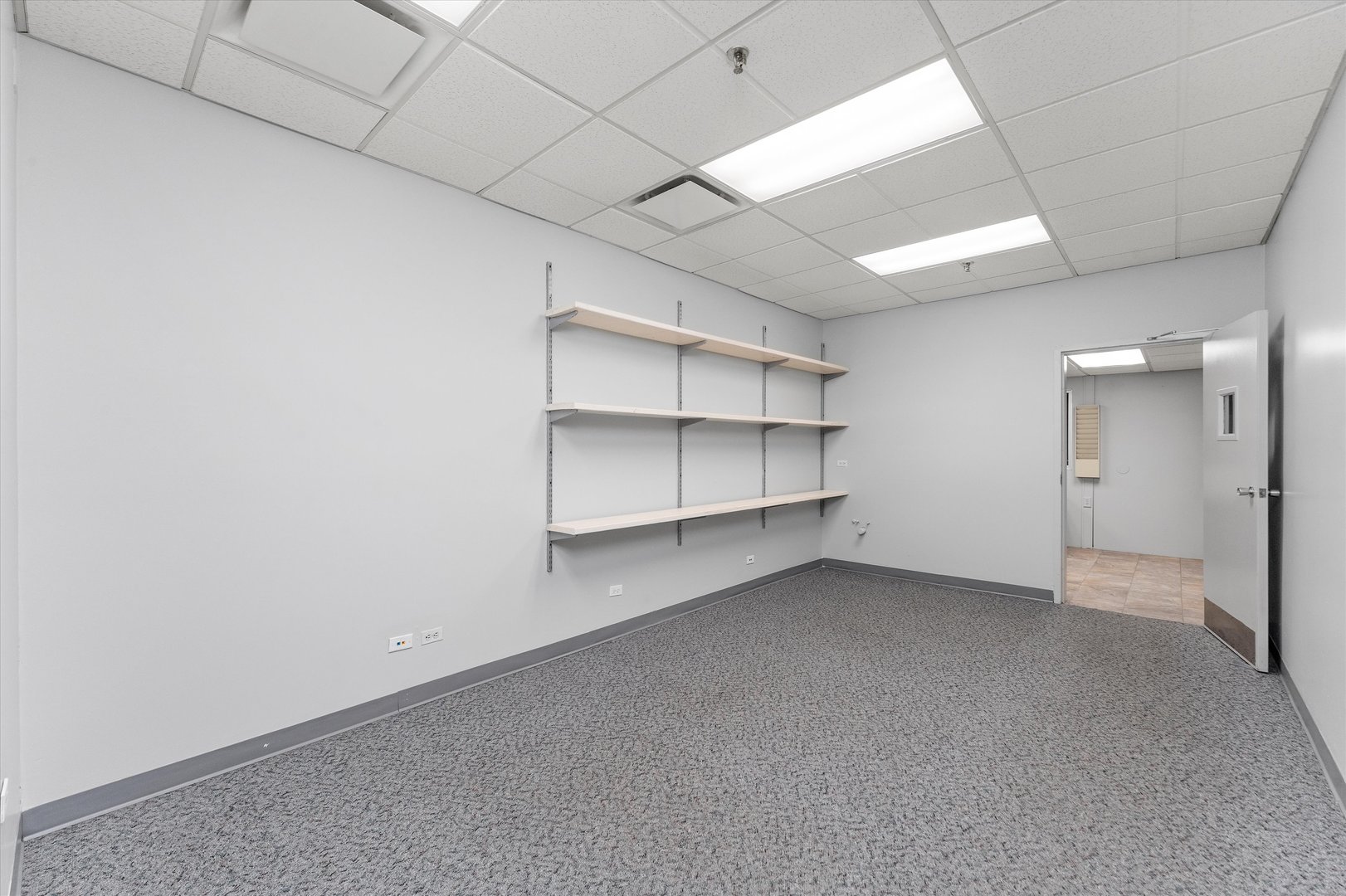 16420 KILBOURN Avenue, Oak Forest, IL 60452