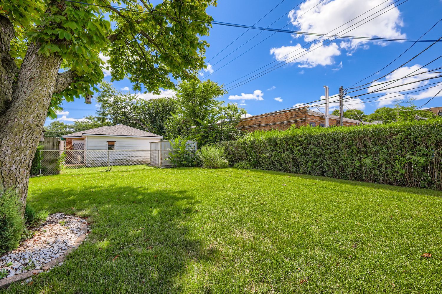 8808 Oriole Avenue, Morton Grove, IL 60053