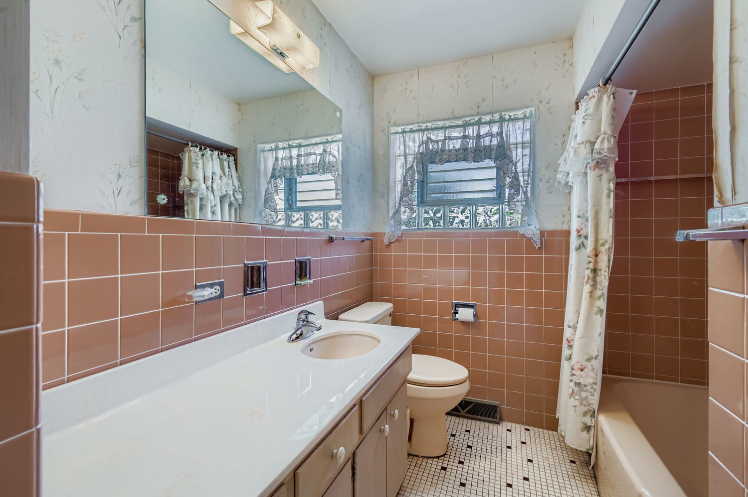 8808 Oriole Avenue, Morton Grove, IL 60053
