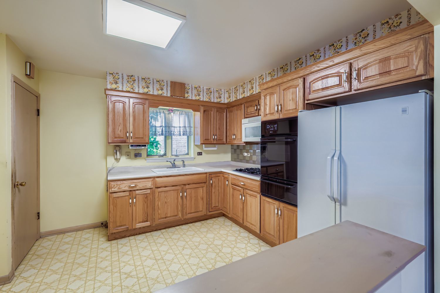 8808 Oriole Avenue, Morton Grove, IL 60053