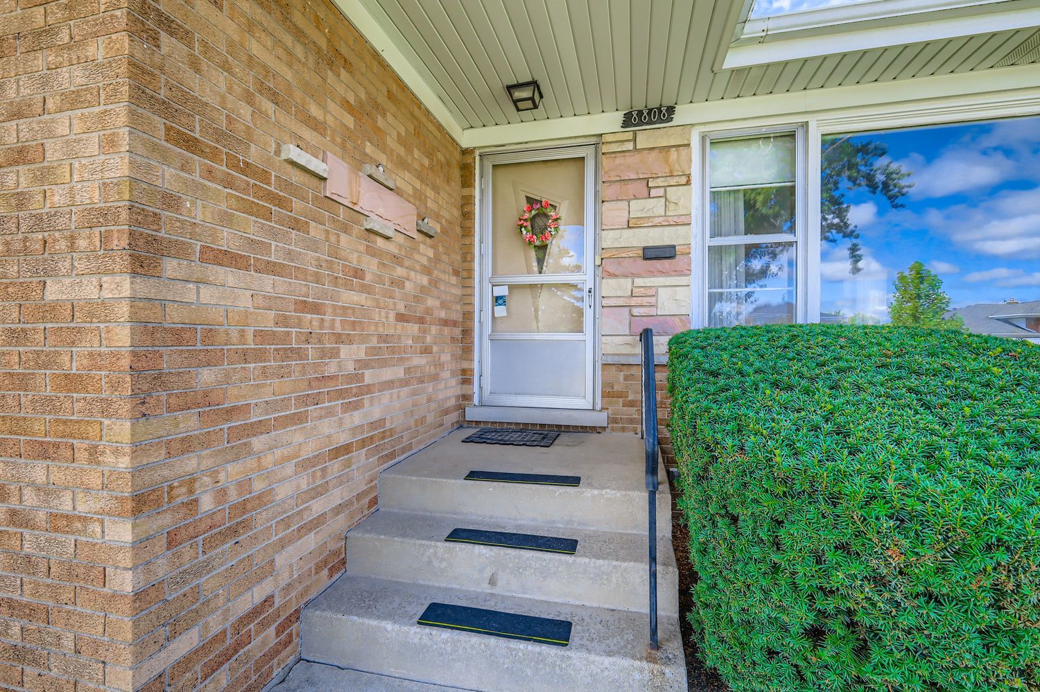 8808 Oriole Avenue, Morton Grove, IL 60053