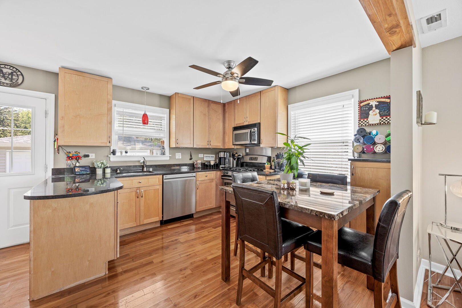 639 S Oakland Avenue, Villa Park, IL 60181