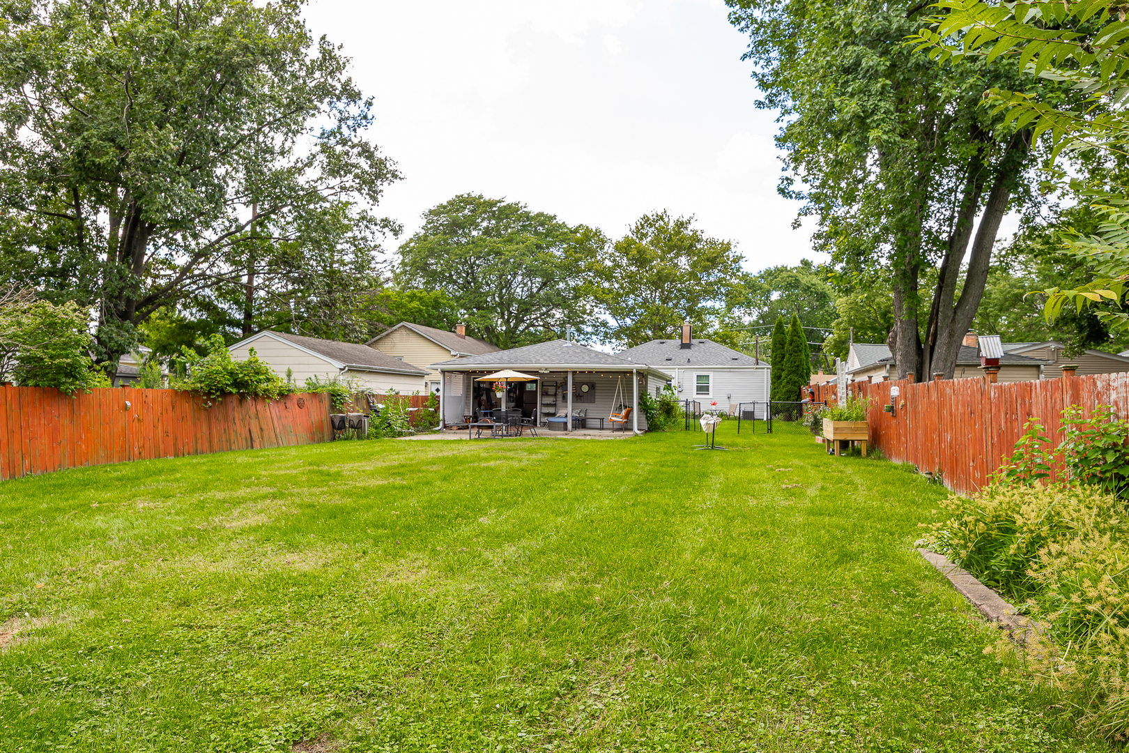 639 S Oakland Avenue, Villa Park, IL 60181