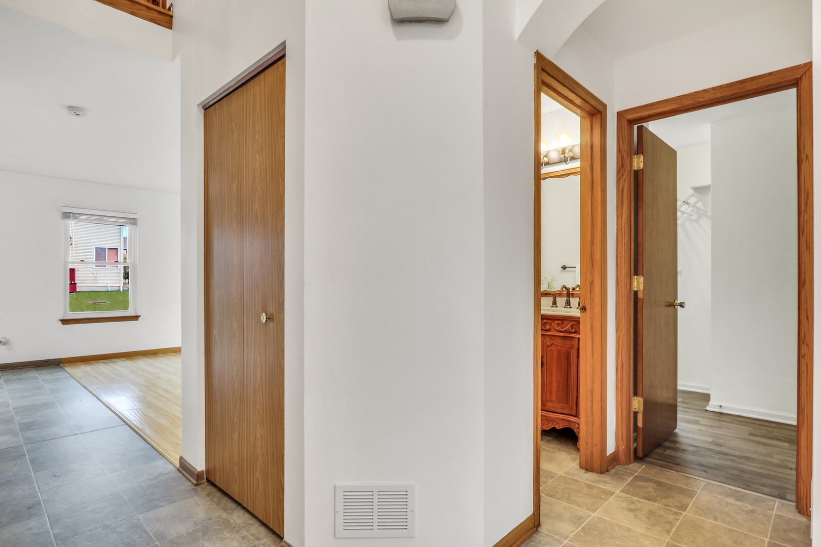 13155 W Yorkshire Lane, Beach Park, IL 60083